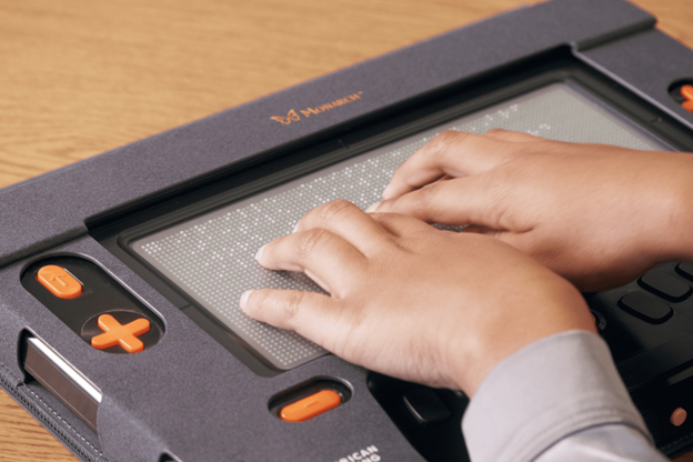 Refreshable braille display with hands